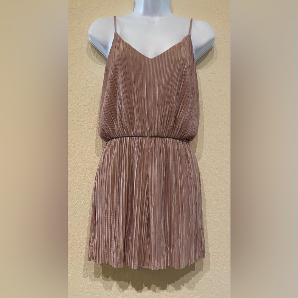 Everly Pleated Romper Dusty Rose Size M